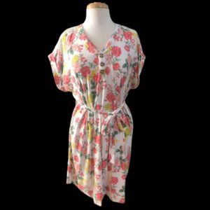 Fun Floral Print Short Sleeve Dress with Lace Insert on Back Size 2X NEW w/Tags